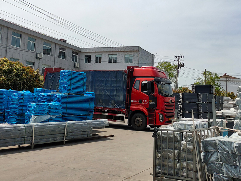 2025年4月16日鋅鋼護窗欄桿裝車發貨！