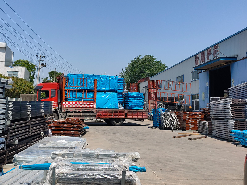2025年5月15日鋅鋼陽臺護欄裝車發貨！