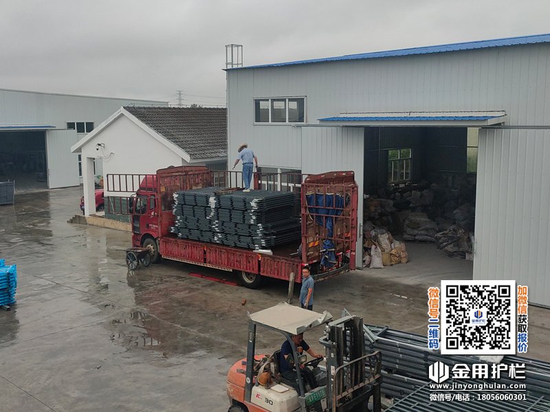 2025年8月11日鋅鋼圍墻護欄裝車發(fā)貨！