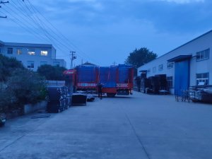 2025年8月27日鋅鋼陽臺護欄裝車發(fā)貨！